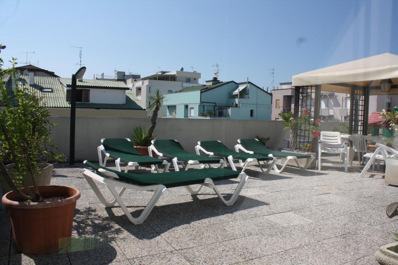 Residence Le Vele Cattolica Exterior photo