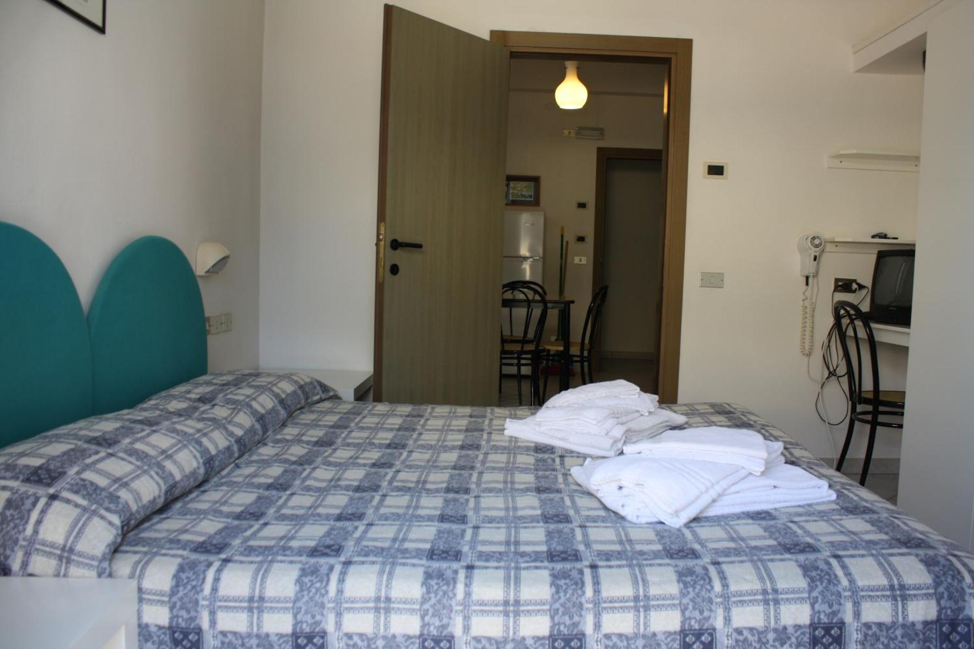 Residence Le Vele Cattolica Room photo