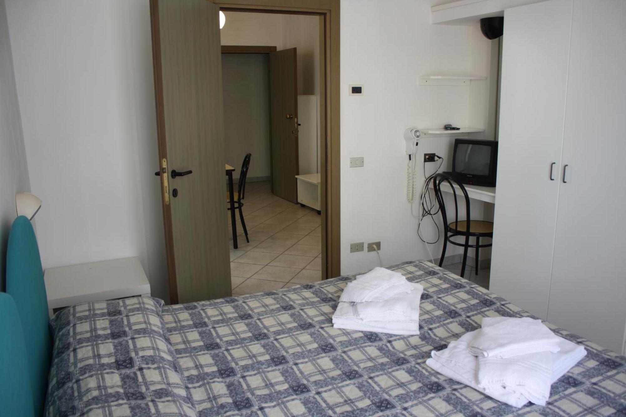 Residence Le Vele Cattolica Room photo