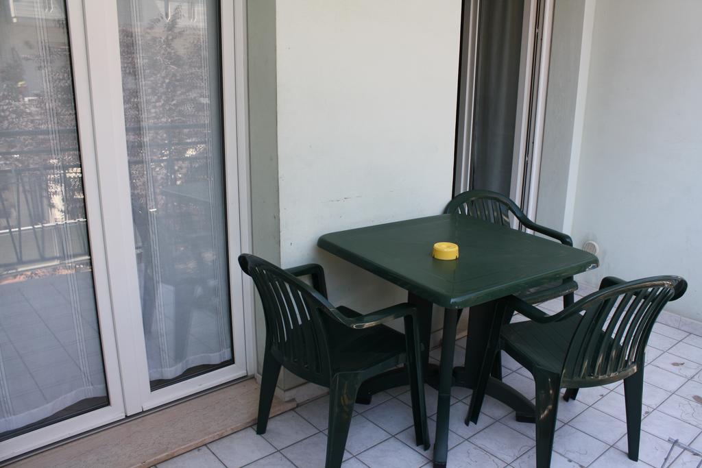 Residence Le Vele Cattolica Exterior photo